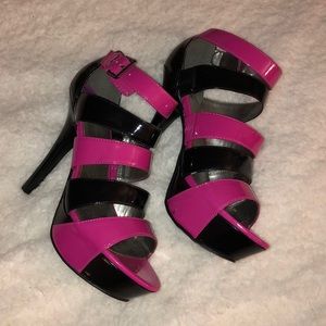 G by GUESS Platform Sandals
